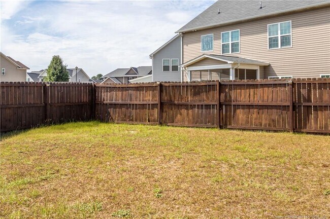 Building Photo - 573 Wedgefield Dr