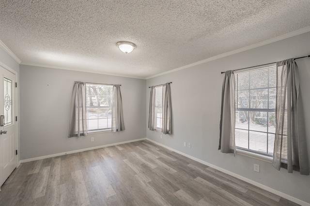 Building Photo - 1009 S Waco St