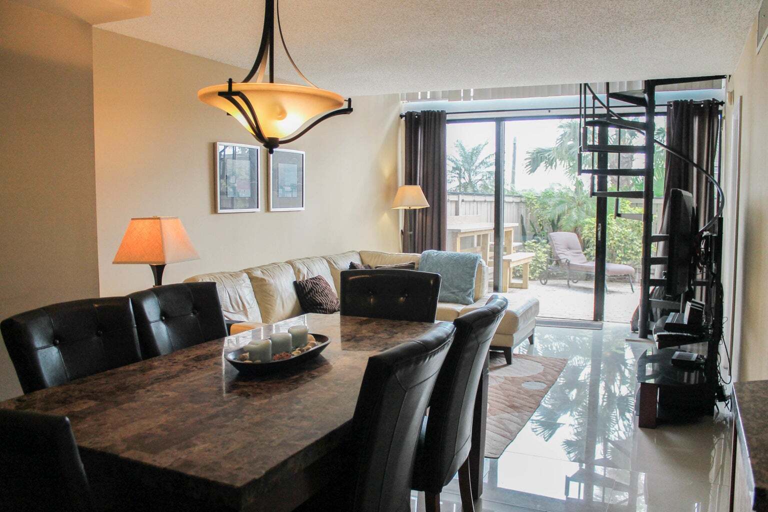 Building Photo - 1830 Embassy Dr