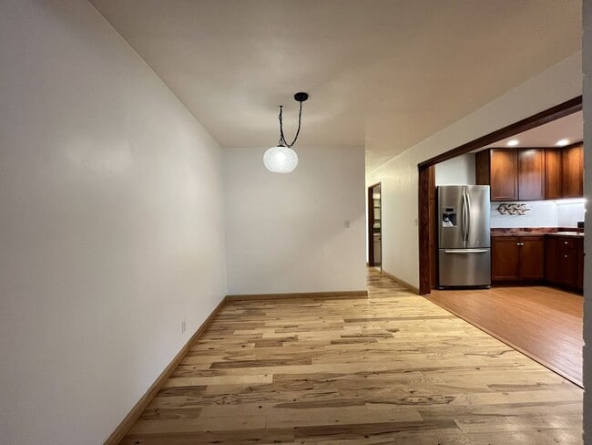 Building Photo - Large NW Portland Home Near Shops & Restaurants with Finished Basement & Bay Windows