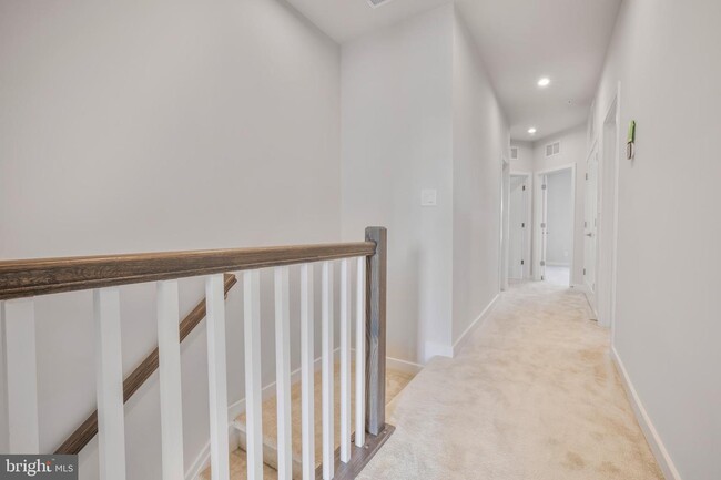 Building Photo - 7512 Sawyer Farm Wy