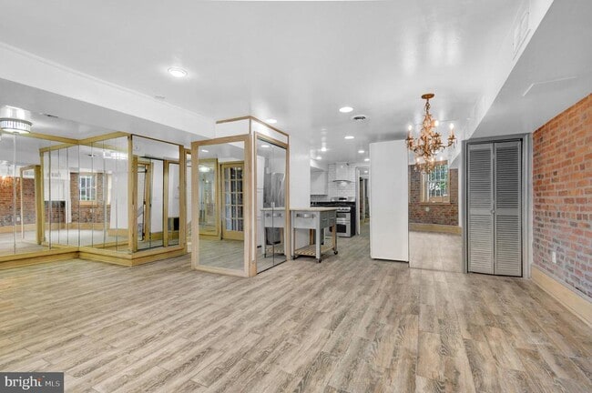 Building Photo - 1118 Girard St NW