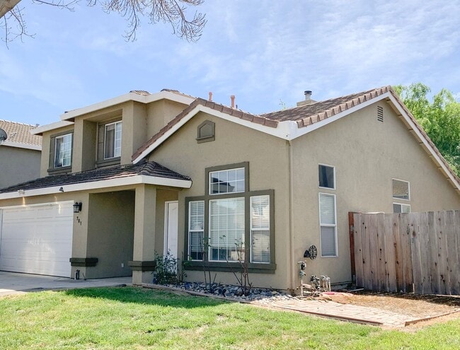 Primary Photo - 4 Bedroom Home in Hollister