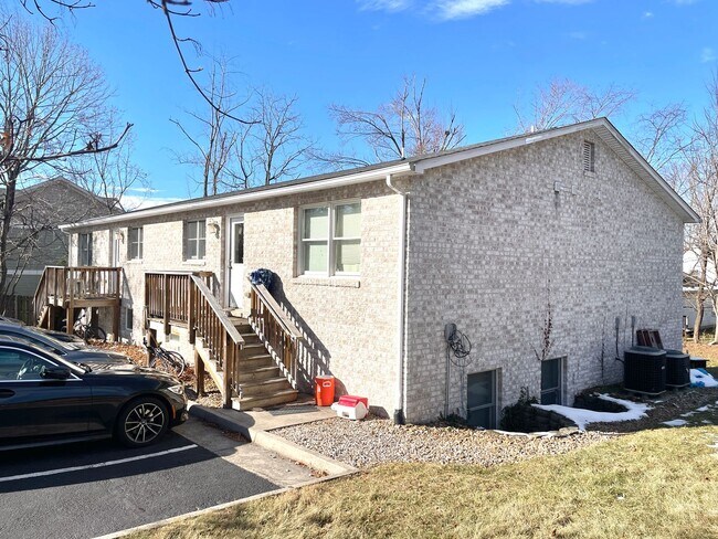 Building Photo - Available for the 2026-2027 lease term.