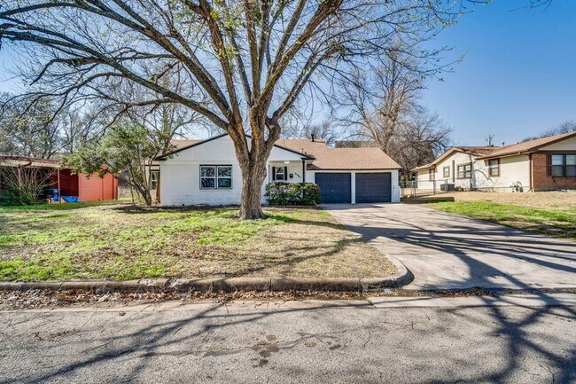 Primary Photo - 3561 Westfield Ave