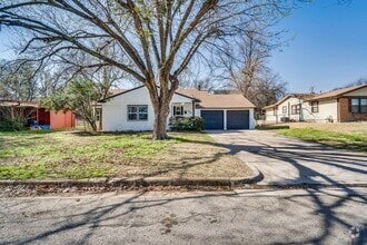 Building Photo - 3561 Westfield Ave