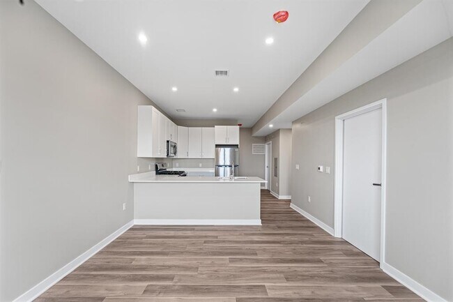 Building Photo - 475 Communipaw Ave