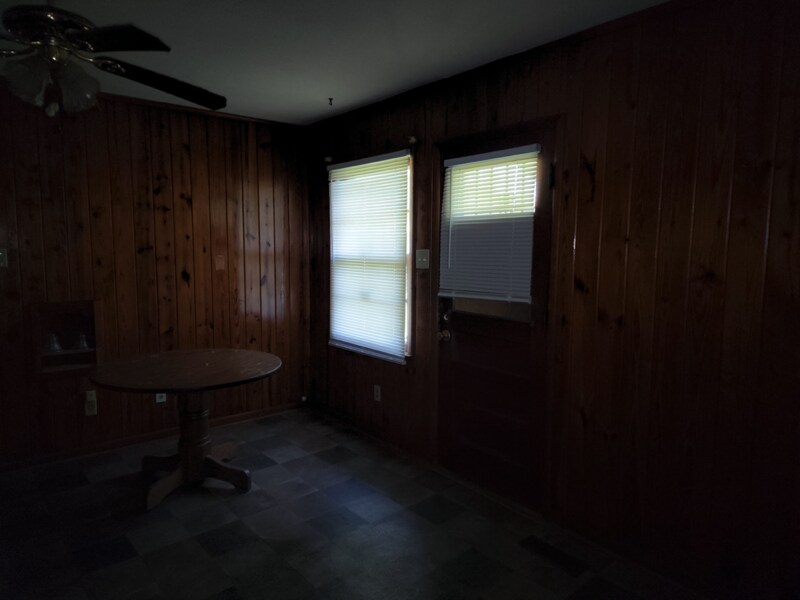 Building Photo - 402 W 27th Ave