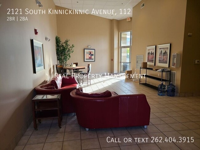 Building Photo - 2121 S Kinnickinnic Ave