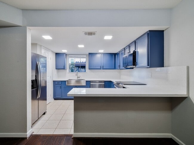 Building Photo - 14911 Wunderlich Dr