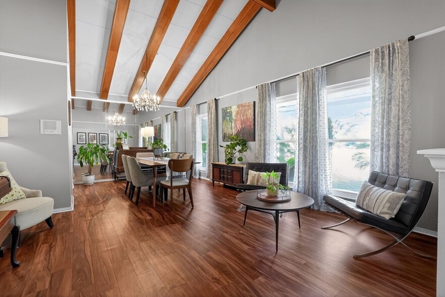 Building Photo - 10814 Cedar Elm Dr