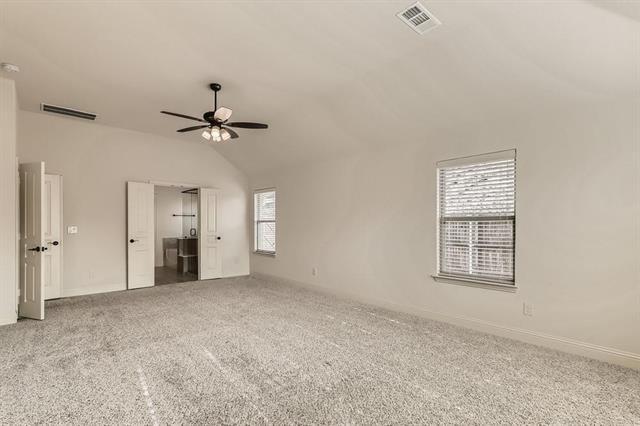 Building Photo - 3216 Creekhaven Dr