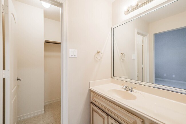 Building Photo - 12411 Santiago Cove Ln