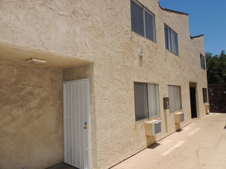 Building Photo - 1127 D Ave