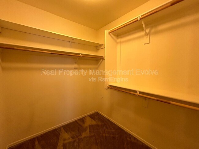 Building Photo - 2632 N 73rd Glen