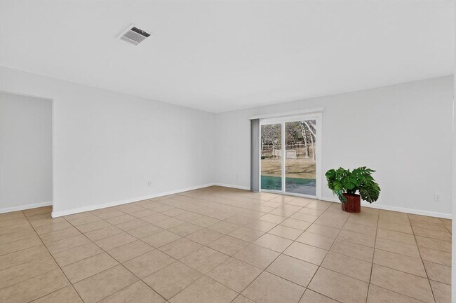 Building Photo - 7200 Barnsdale Way