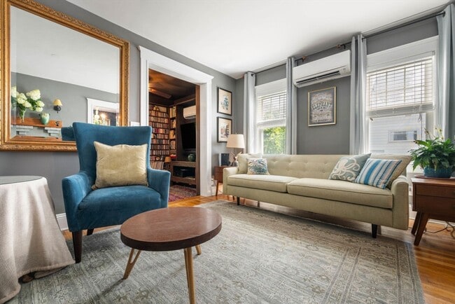 Building Photo - 16 Longfellow Rd
