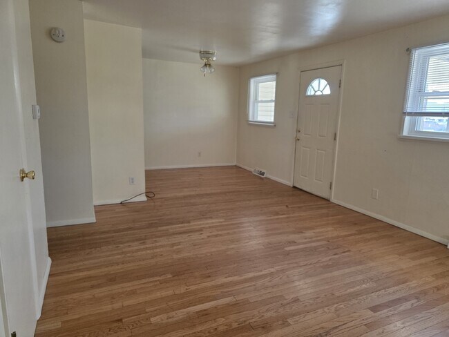 Building Photo - 406 N 23rd St