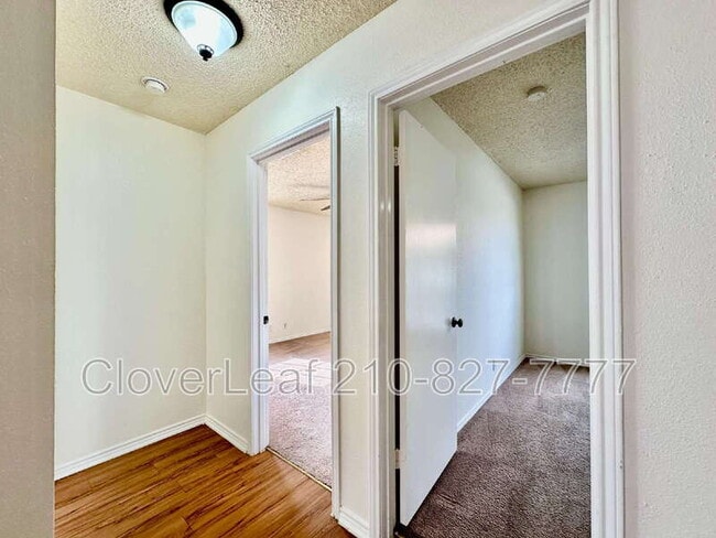 Building Photo - 10565 Starcrest Dr