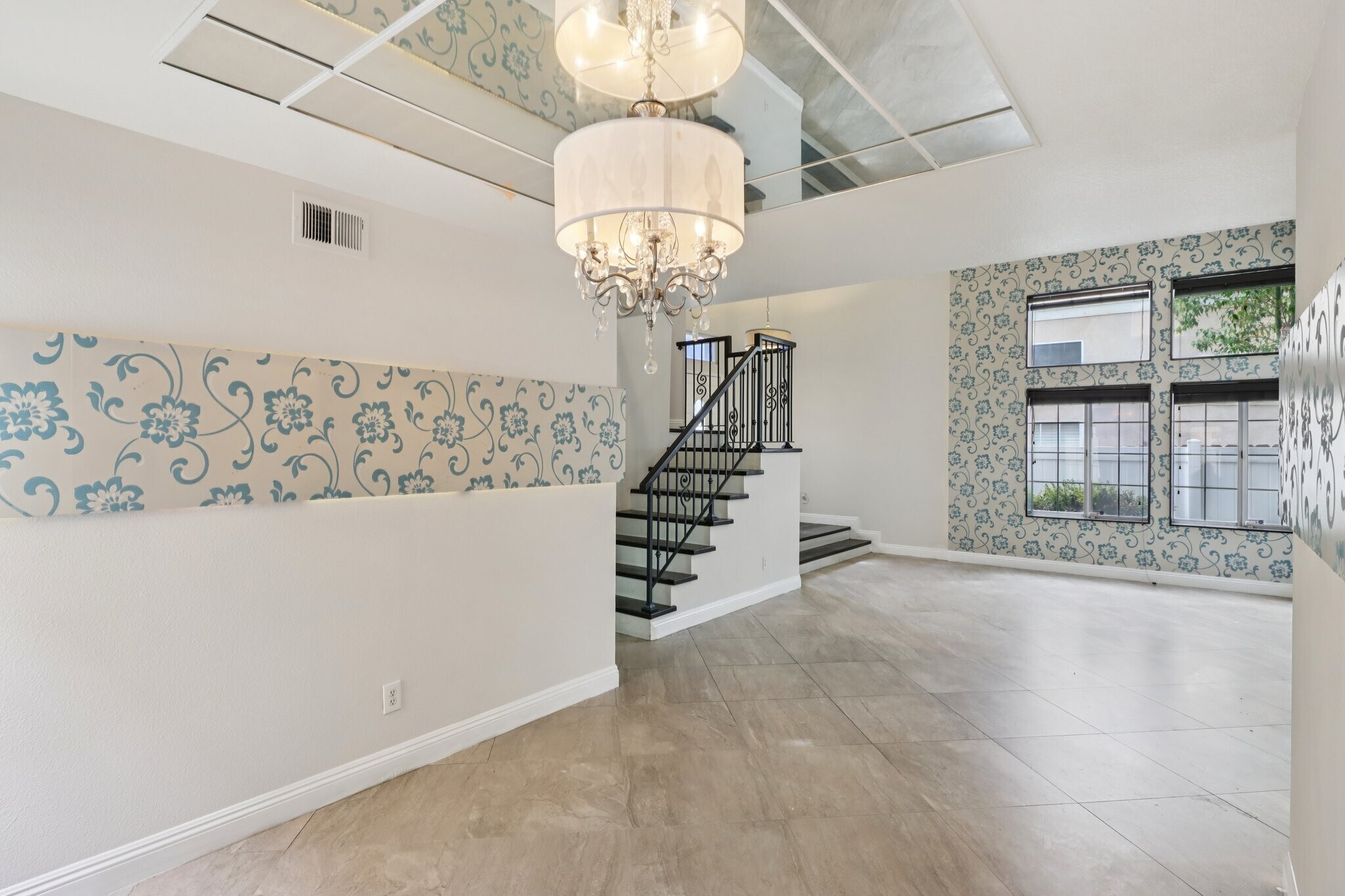 Building Photo - 7480 Addison Rd