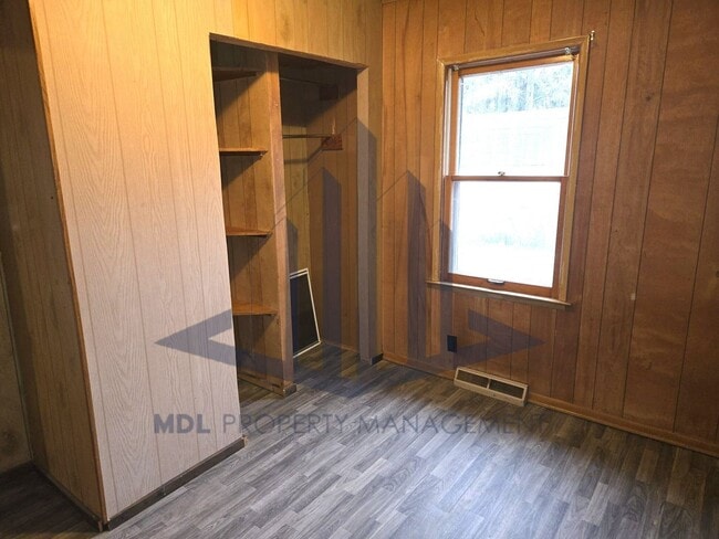 Building Photo - Charming and Affordable 1 bed 1 bath