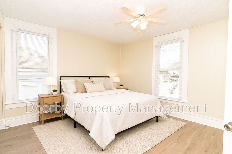 Building Photo - 2612 E 19th St