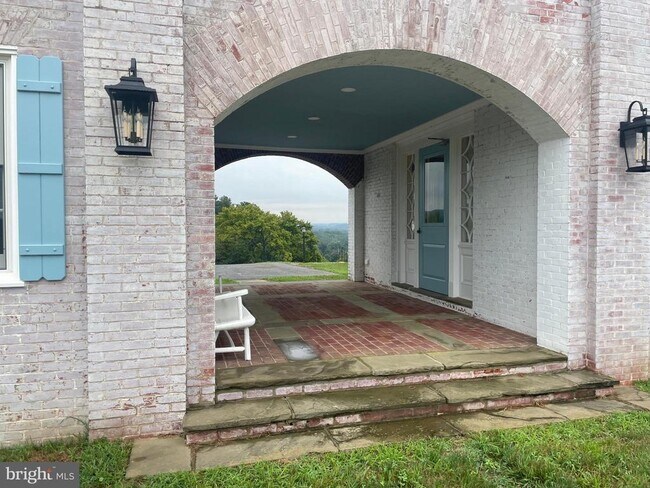 Building Photo - 2601 Butler Rd