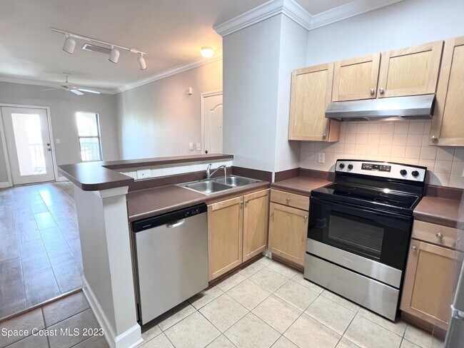 Building Photo - 6470 Borasco Dr