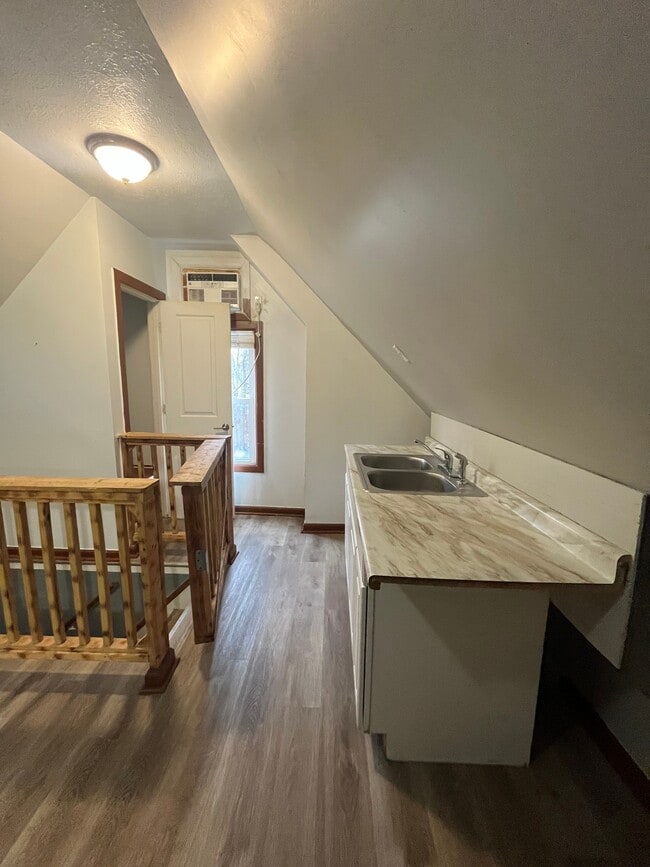 Building Photo - 3442 W 54th St