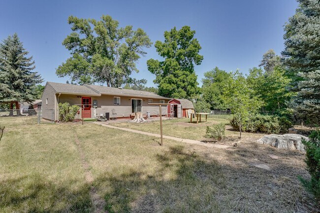 Building Photo - Lovely 4 Bed 2 Bath Ranch-Style House in Fort Collins!
