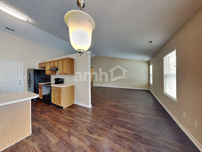 Building Photo - 6002 Candlewick Dr