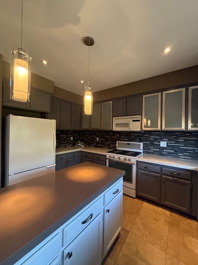Building Photo - Beautiful 3-Bedroom, 2.5-Bath Home in Wind...