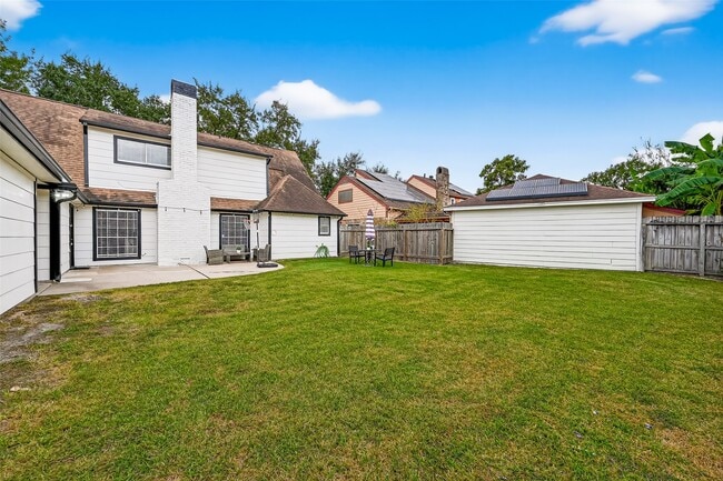 Building Photo - 15202 La Mancha Dr