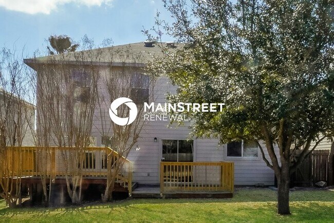 Building Photo - 4 Bedroom Pet-Friendly Home in San Antonio, TX with Main Street Renewal