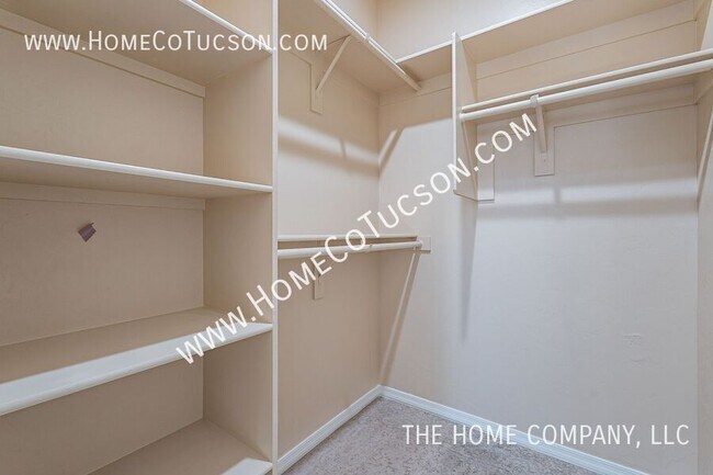 Building Photo - 5704 E Hermans Rd