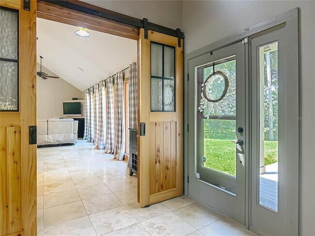 Building Photo - 4661 SW 7th Avenue Rd