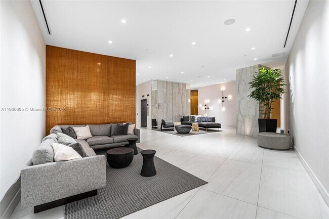 Building Photo - 17550 Collins Ave