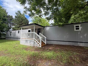 Building Photo - 104 Kyle Rd