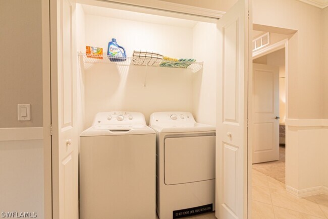 Building Photo - 6039 Ellerston Wy