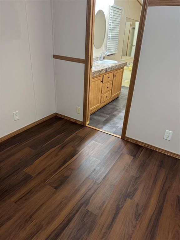 Building Photo - 16350 Hill Country Ct