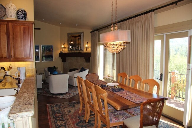 Building Photo - Amazing Apple Valley Home
