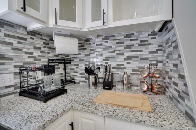 Building Photo - 4010 Oak Terrace Ct