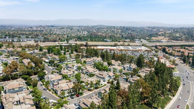Building Photo - Upgraded 2-Bedroom Carriage Townhome with ...