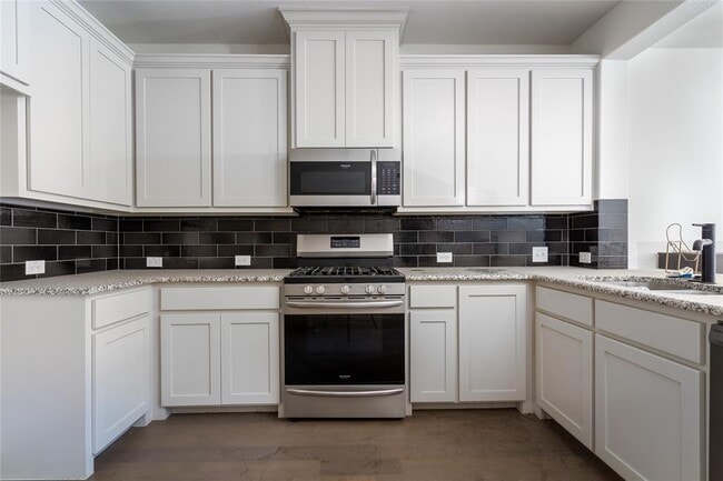 kitchen - 4265 Snow Goose Trl