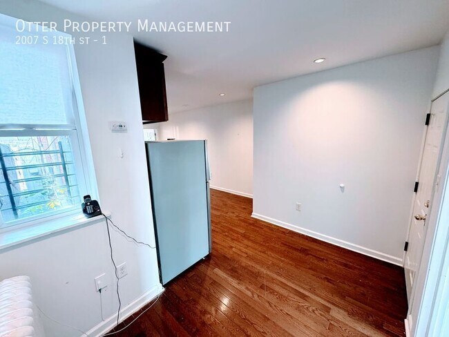 Building Photo - 2007 S 18th St