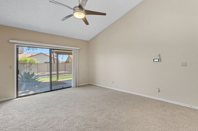 Building Photo - Scottsdale Ranch - Three Bedrooms and POOL!
