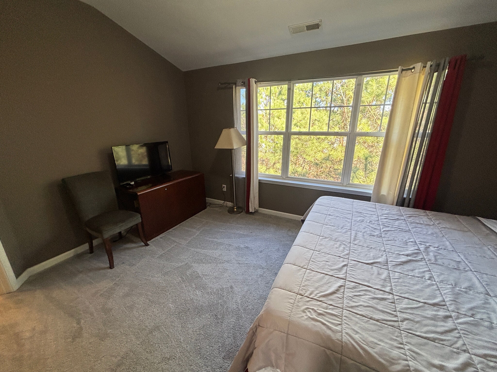 Building Photo - Room in Townhome on Linden Park Ln