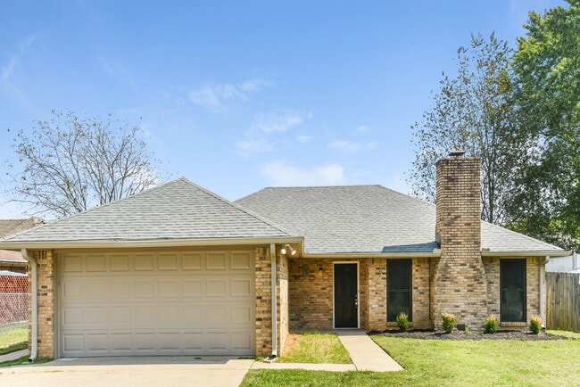 Primary Photo - 1207 Cason Ln