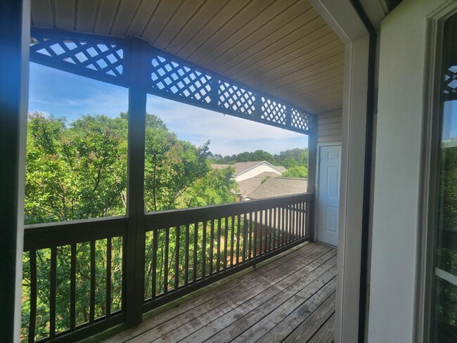 Building Photo - 121 Wexford Dr