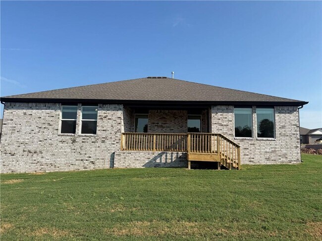 Building Photo - 1031 Vista Dr